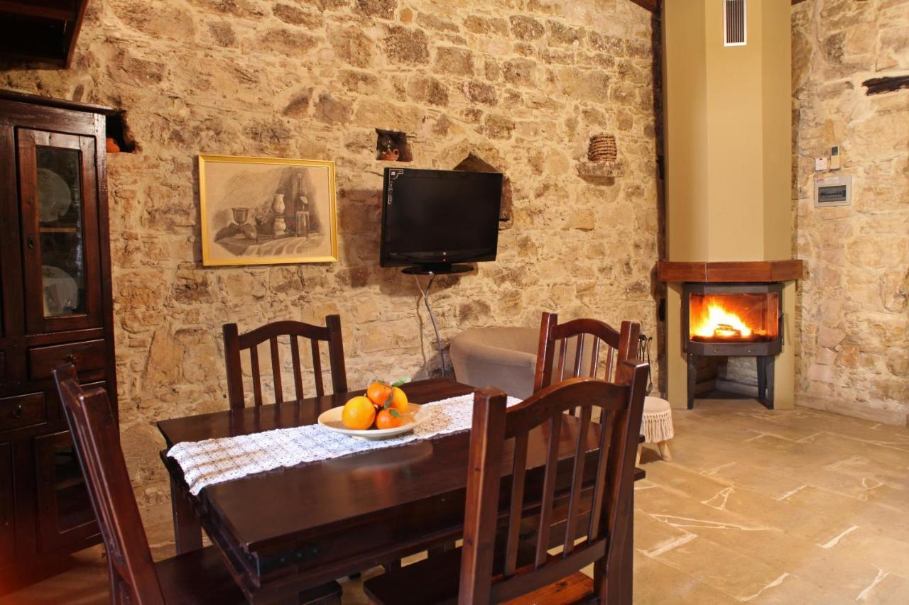 Agrovino Lofou Hotel Exterior foto