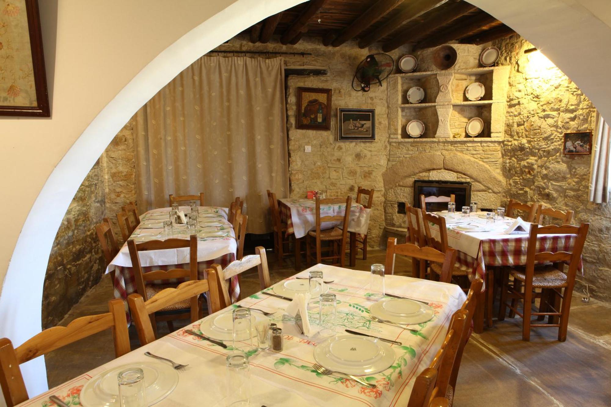 Agrovino Lofou Hotel Exterior foto